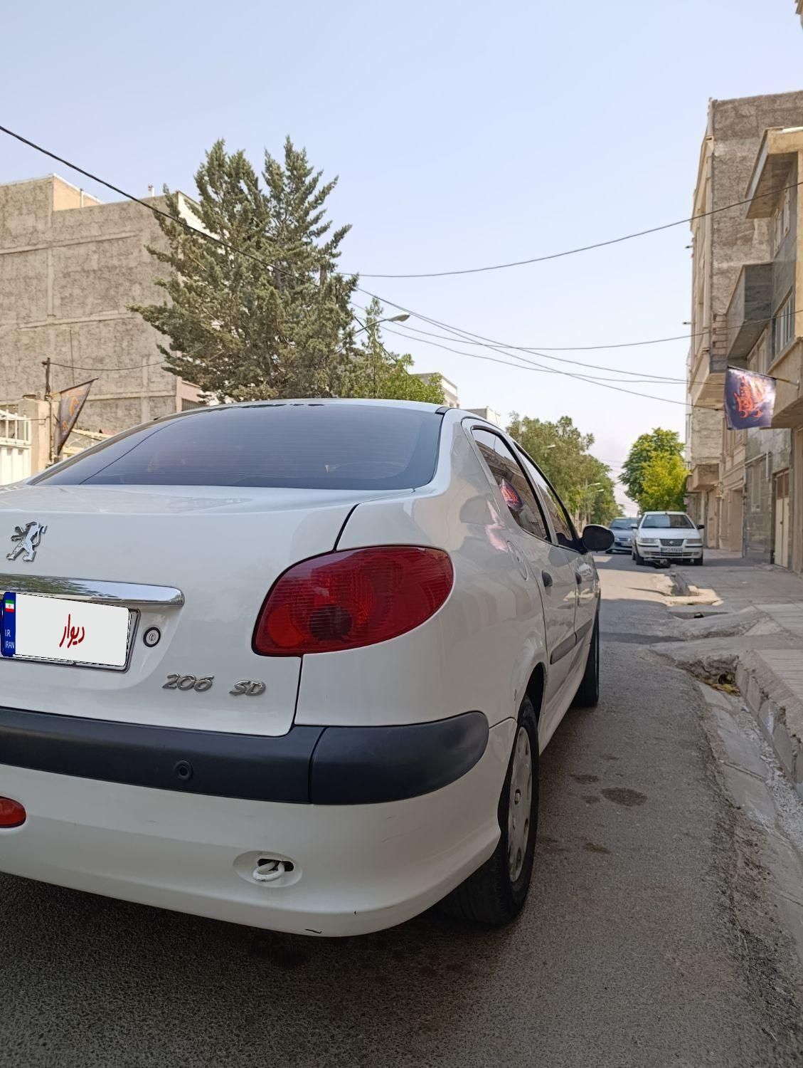 پژو ۲۰۶ صندوق دار v8 - 1396