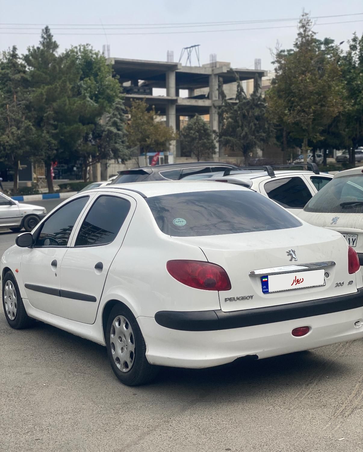 پژو ۲۰۶ صندوق دار v8 - 1398