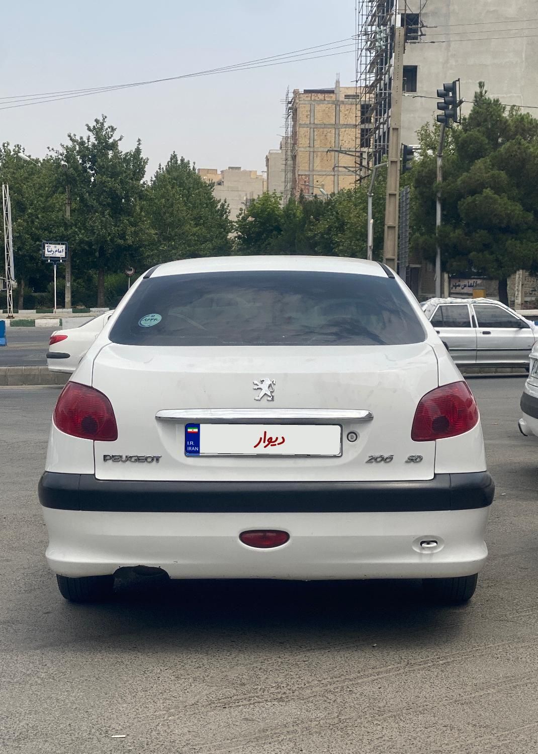 پژو ۲۰۶ صندوق دار v8 - 1398