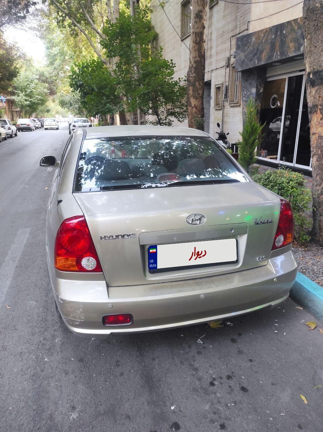 هیوندای ورنا دنده‌ ای - 1385