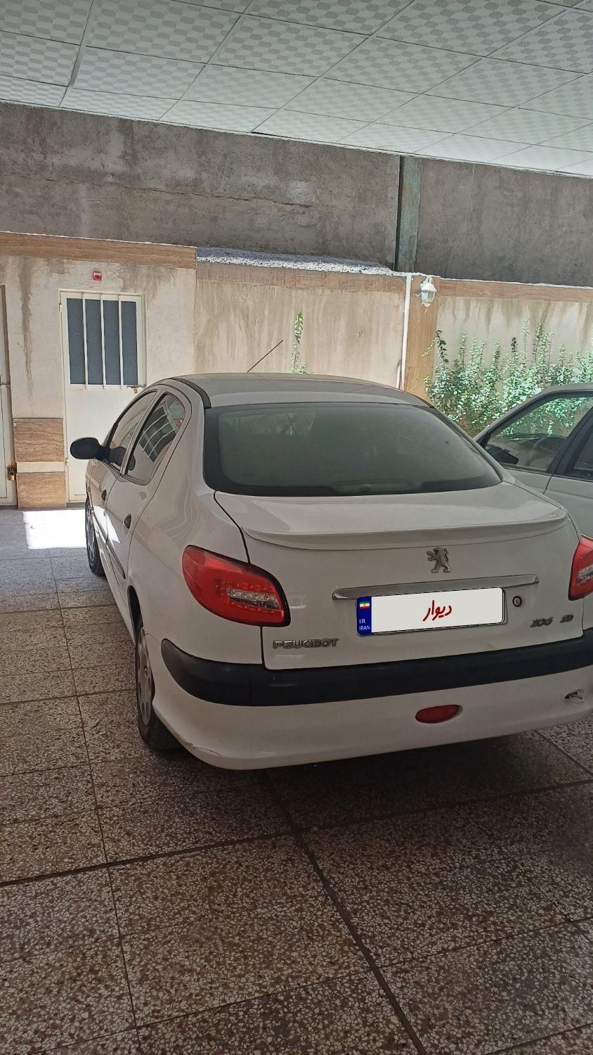 پژو ۲۰۶ صندوق دار v8 - 1395