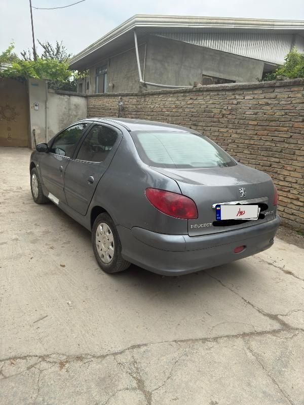 پژو ۲۰۶ صندوق دار v8 - 1390