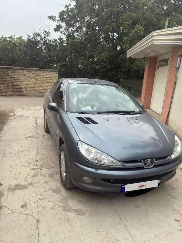پژو ۲۰۶ صندوق دار v8 - 1390