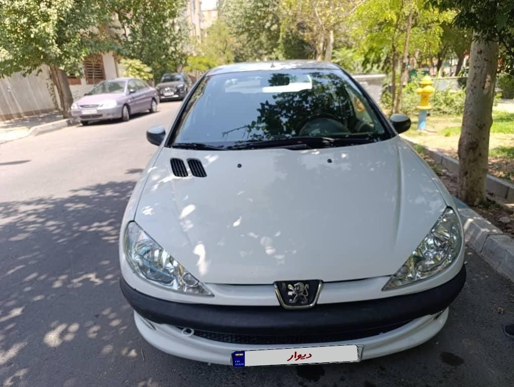 پژو ۲۰۶ صندوق دار v8 - 1395