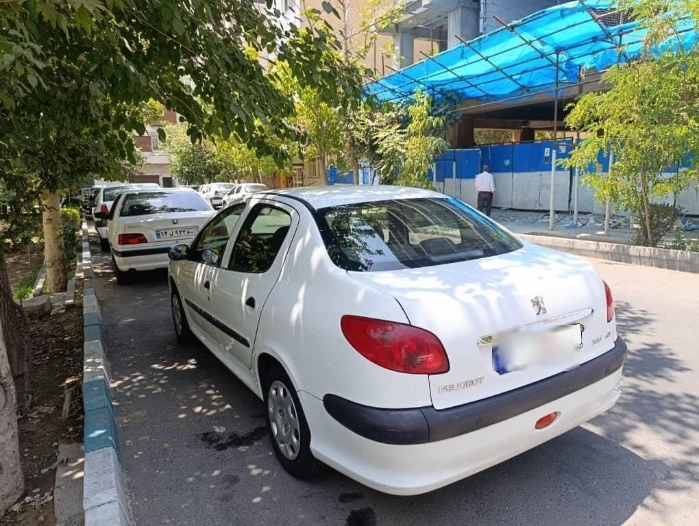 پژو ۲۰۶ صندوق دار v8 - 1395