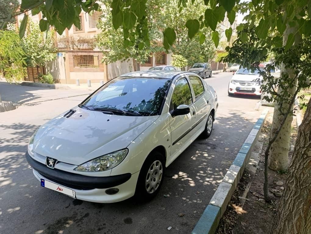 پژو ۲۰۶ صندوق دار v8 - 1395
