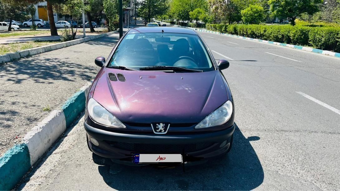پژو ۲۰۶ صندوق دار v8 - 1396