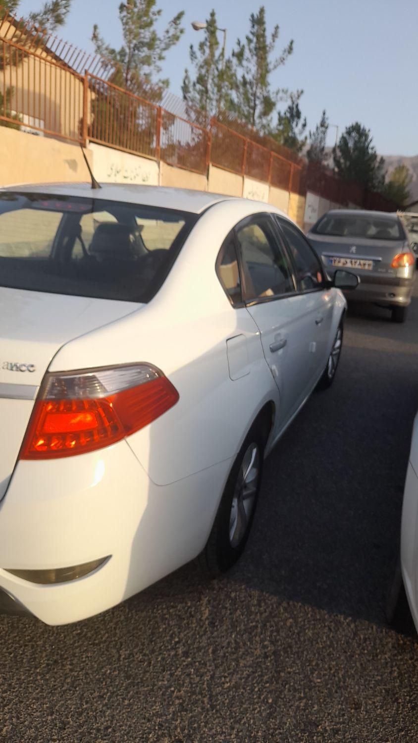 برلیانس H330 دنده‌ای 1500 - 1397