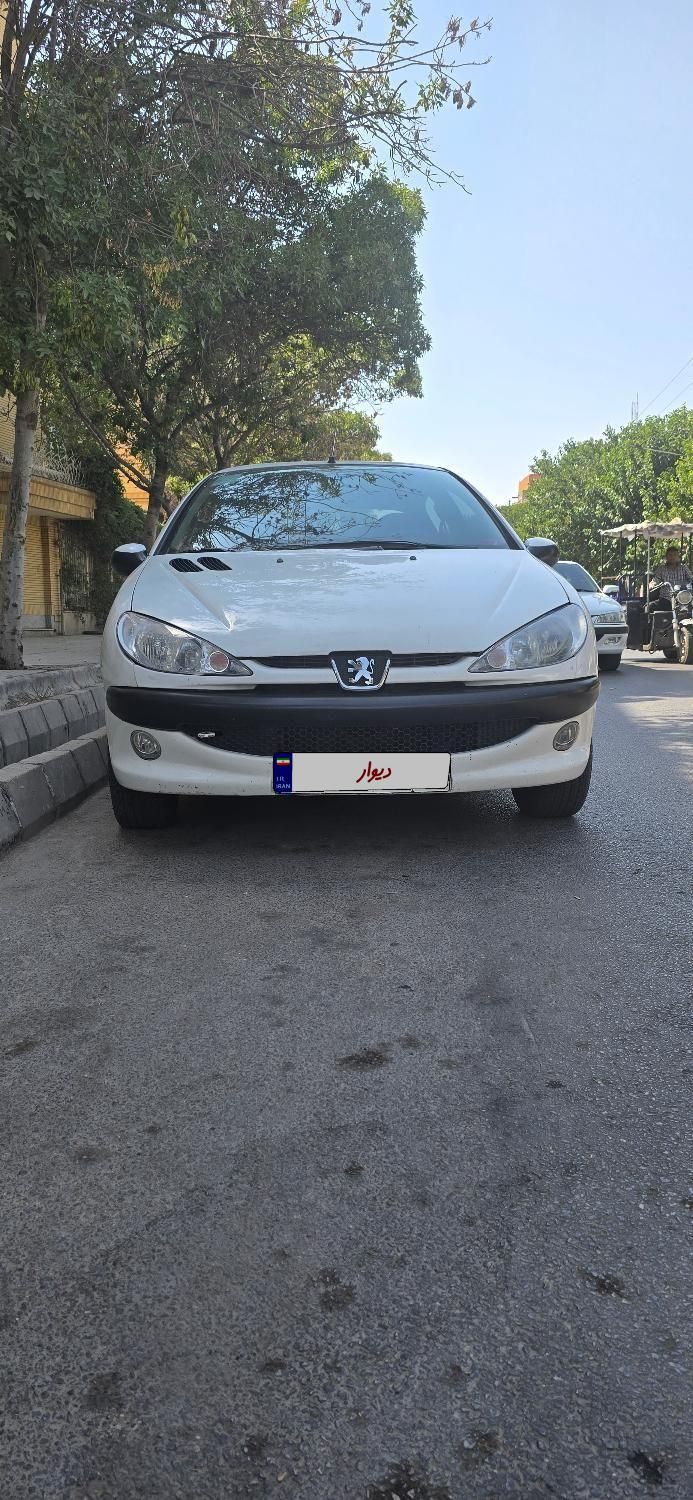 پژو ۲۰۶ صندوق دار v8 - 1396