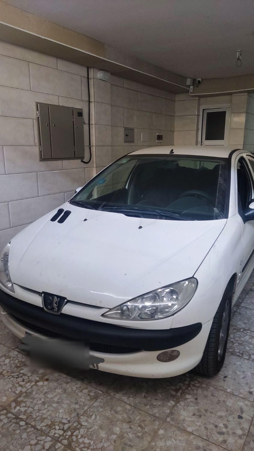 پژو ۲۰۶ صندوق دار v8 - 1391