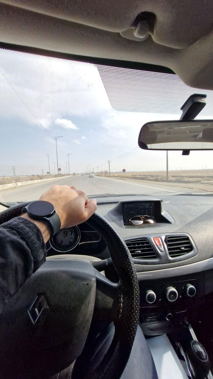رنو فلوئنس دنده‌ای - 2015