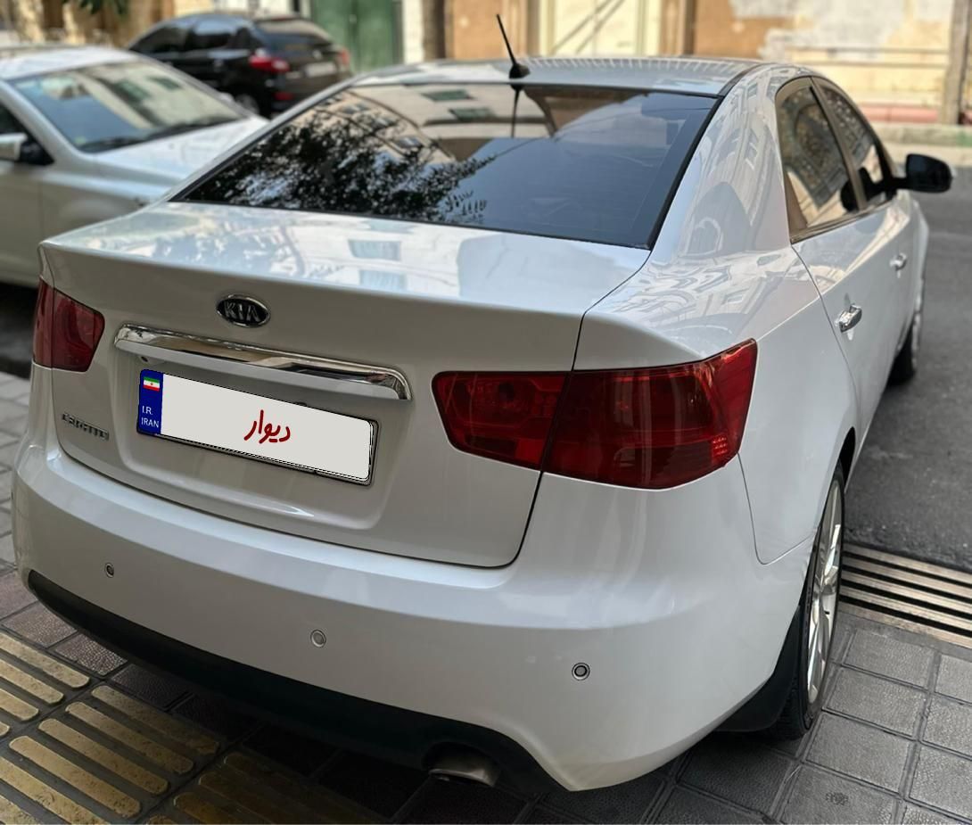 کیا سراتو 2.0 لیتر اتوماتیک GT لاین - 2011