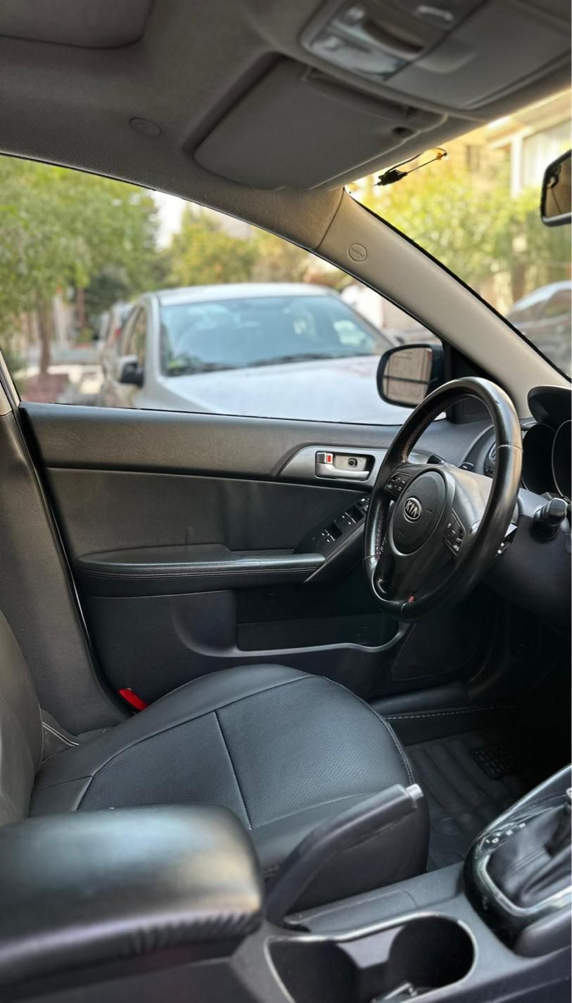 کیا سراتو 2.0 لیتر اتوماتیک GT لاین - 2011