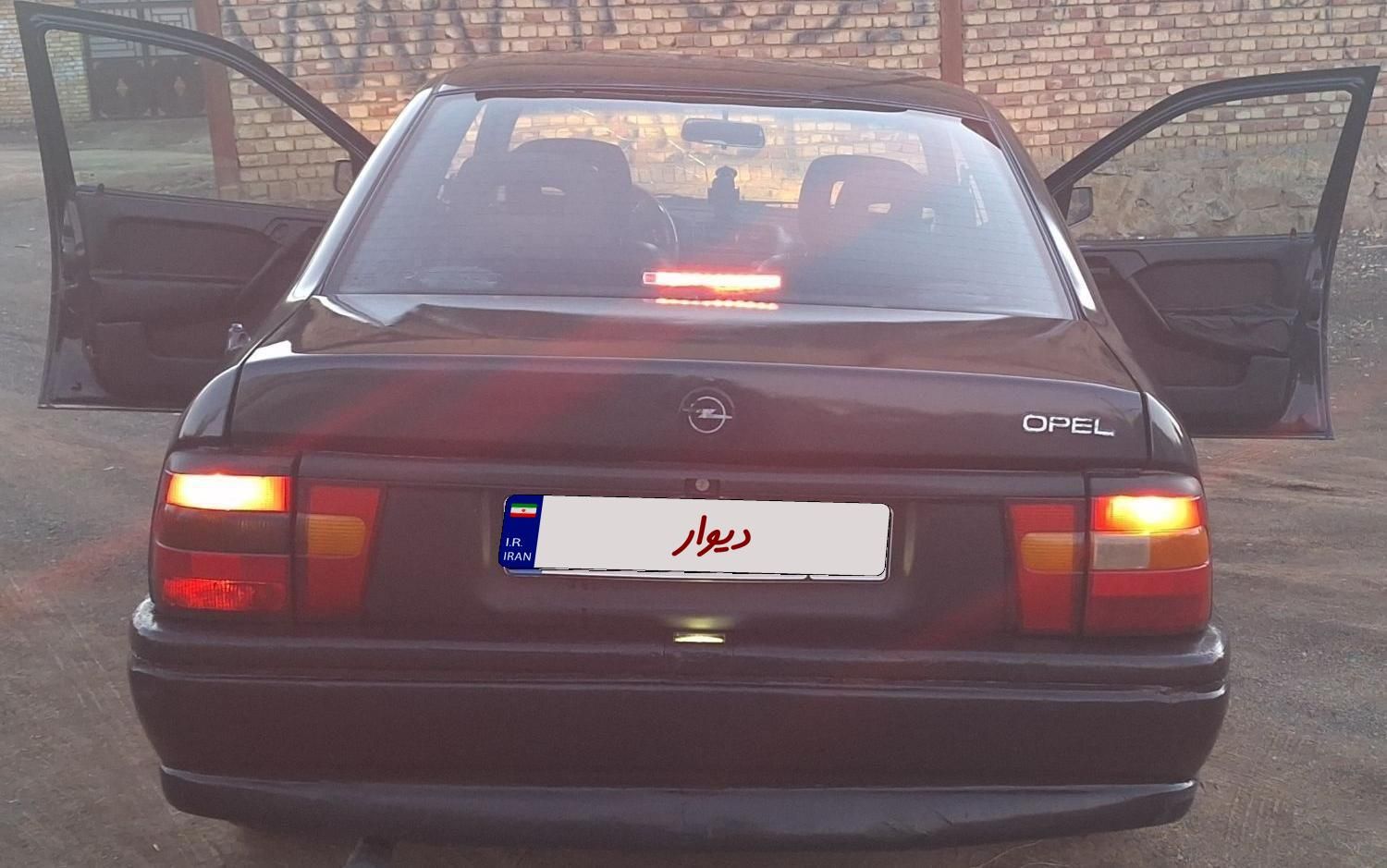 اپل وکترا دنده ای - 1995