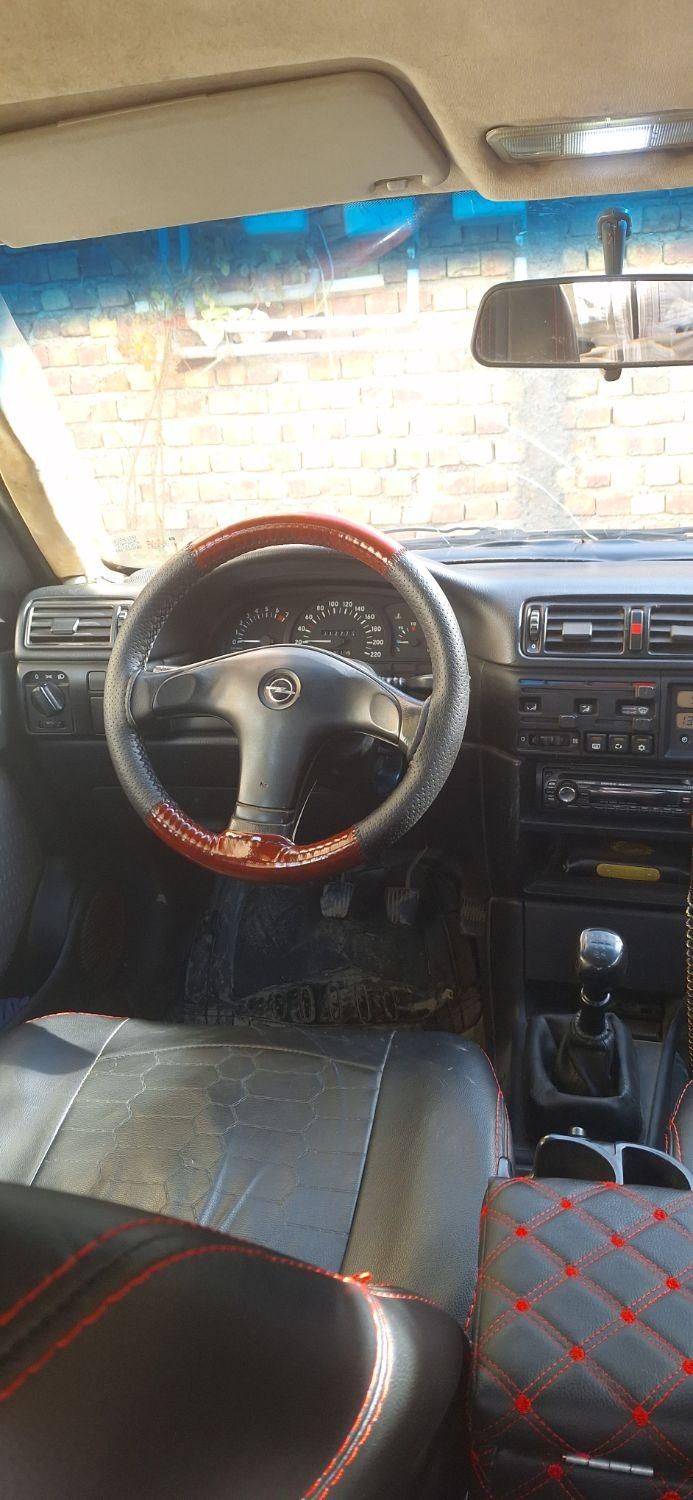 اپل وکترا دنده ای - 1995