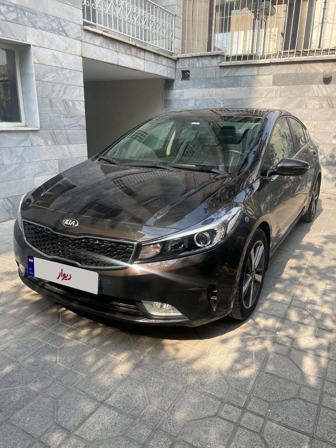 کیا سراتو 2.0 لیتر اتوماتیک GT لاین - 2017