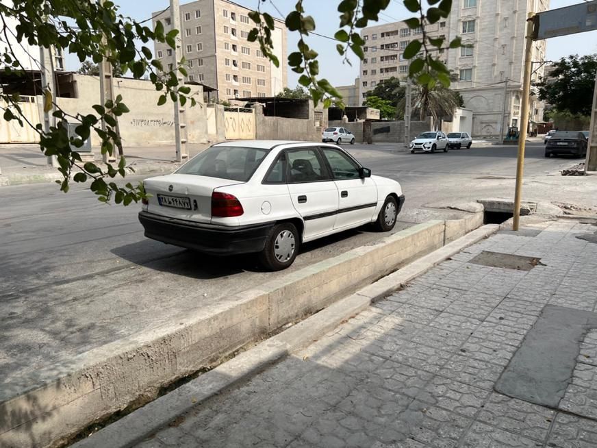 اپل وکترا دنده ای - 1995