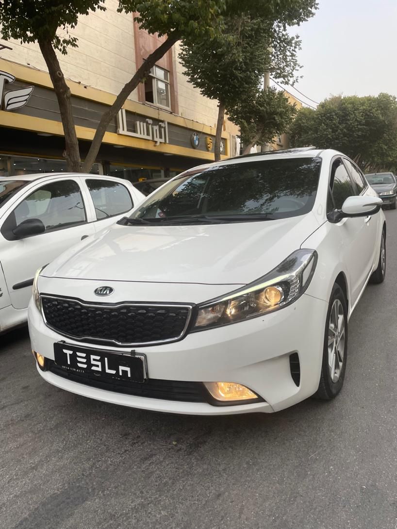 کیا سراتو 2.0 لیتر اتوماتیک GT لاین - 2017