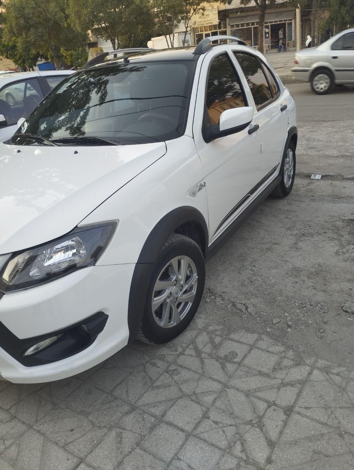کوییک R دنده‌ای - 1403