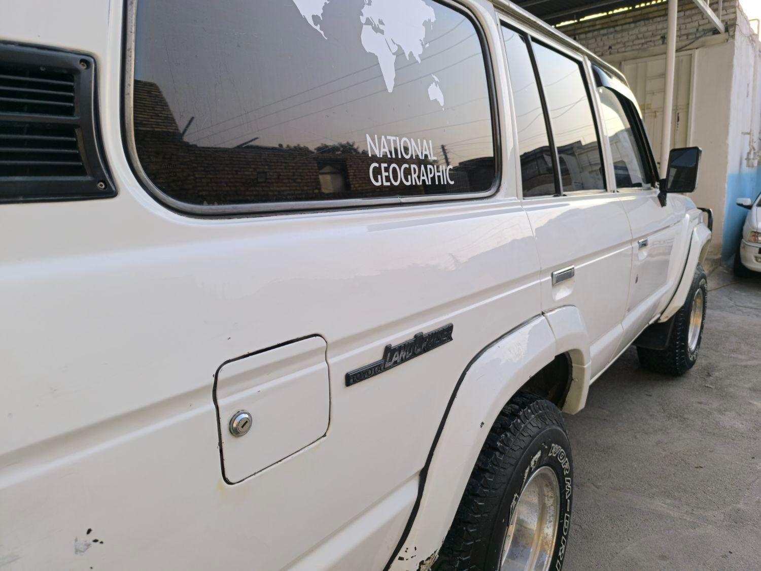 تویوتا کمری XLE - 1402