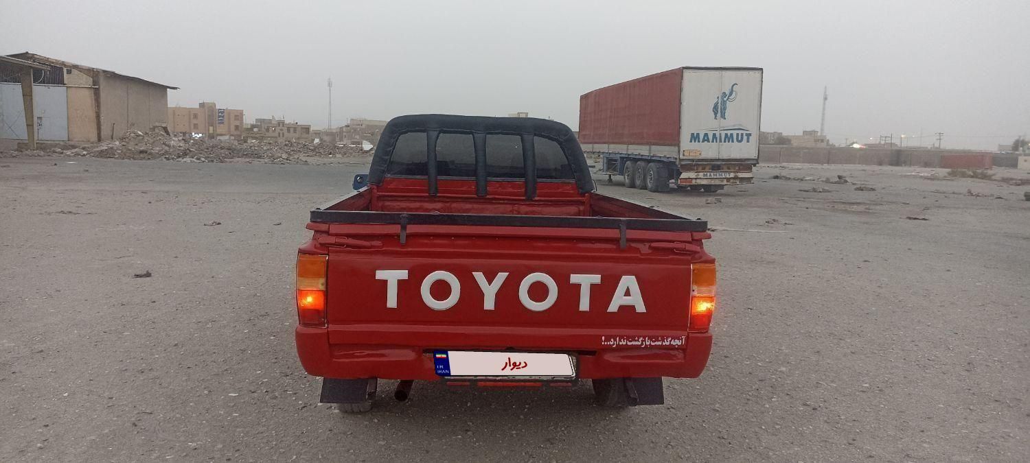 تویوتا کمری XLE - 1402