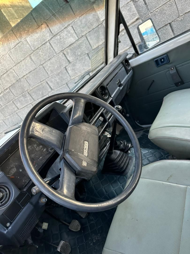تویوتا لندکروز VXR نسل ۵ - 1997