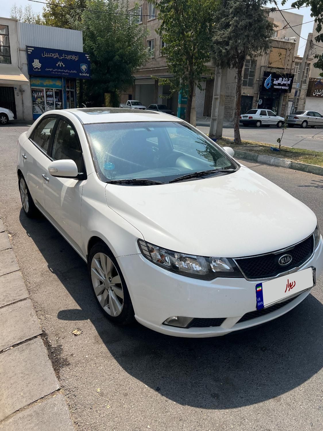 کیا سراتو 2.0 لیتر اتوماتیک GT لاین - 2011