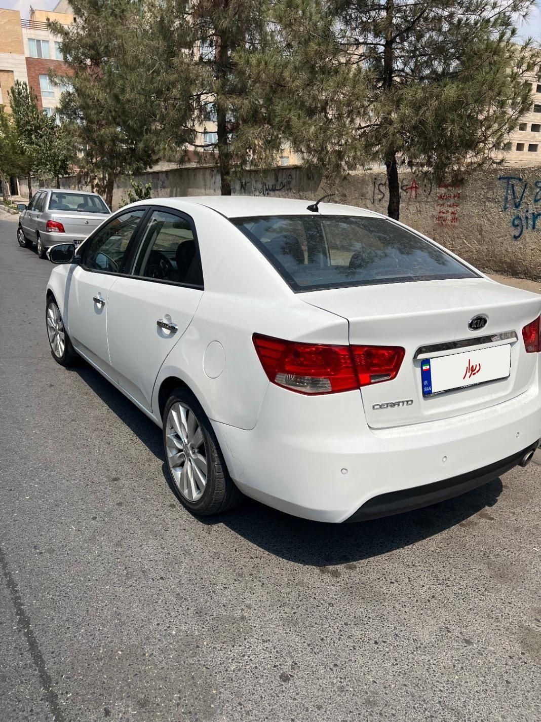 کیا سراتو 2.0 لیتر اتوماتیک GT لاین - 2011