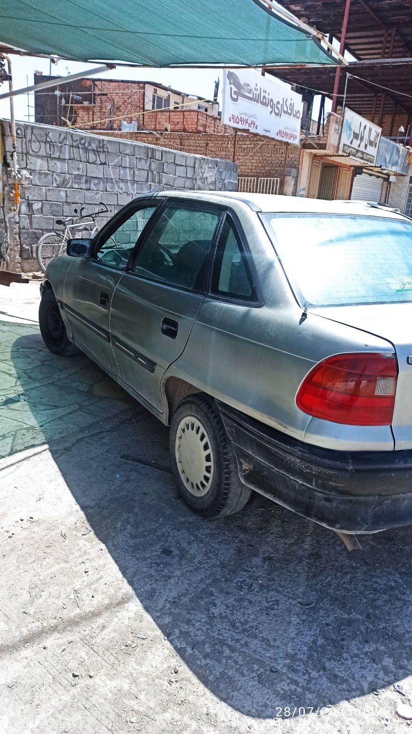 اپل آسترا هاچ بک 1600 شرکتی J - 1996