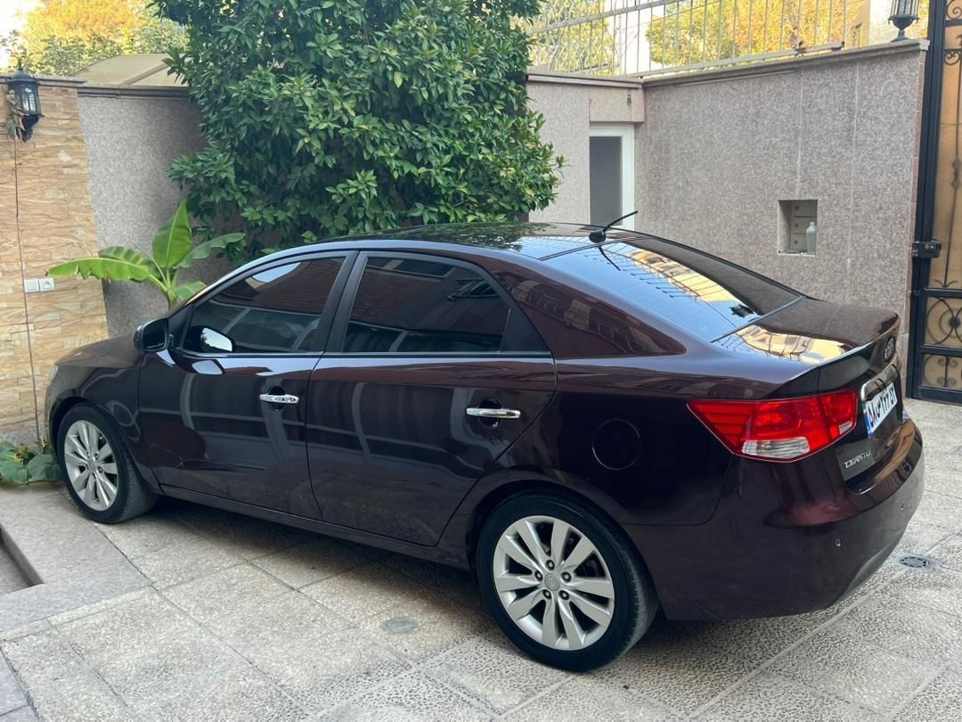 کیا سراتو 2.0 لیتر اتوماتیک GT لاین - 2011
