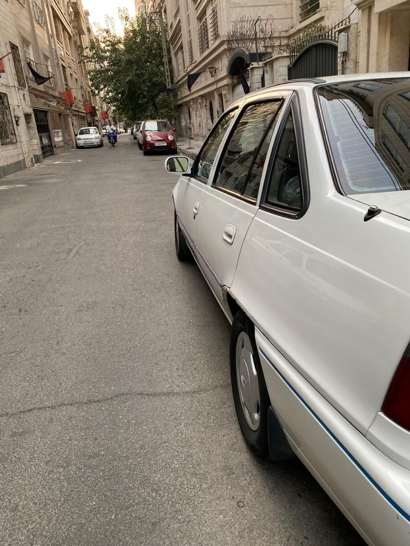 دوو سیلو سدان - 1383