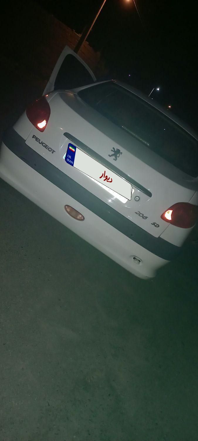 پژو ۲۰۶ صندوق دار v8 - 1395