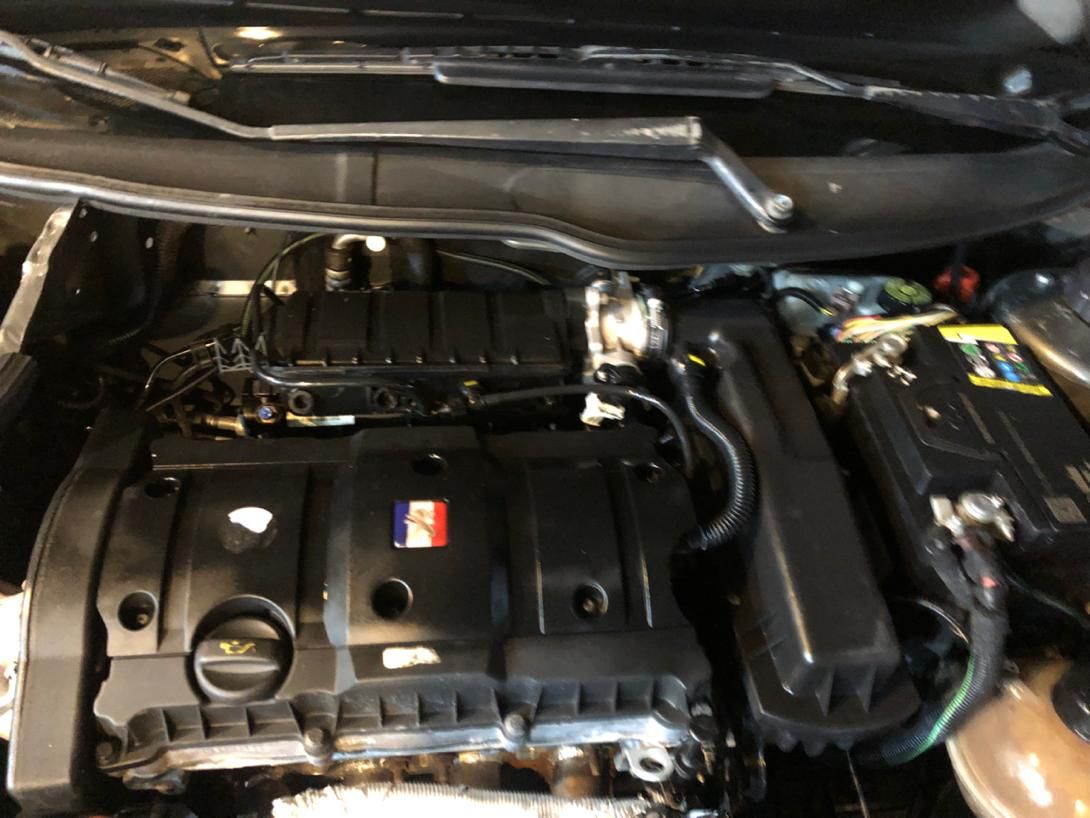 پژو ۲۰۶ صندوق دار v8 - 1393