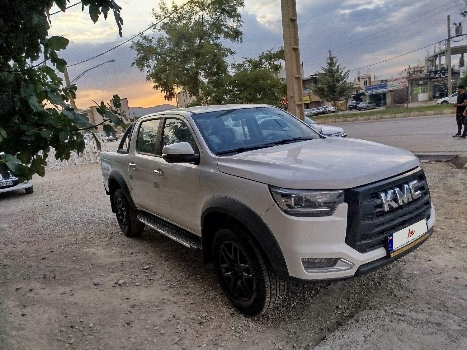 خودرو کی ام سی، T8 آگهی ann_19699940