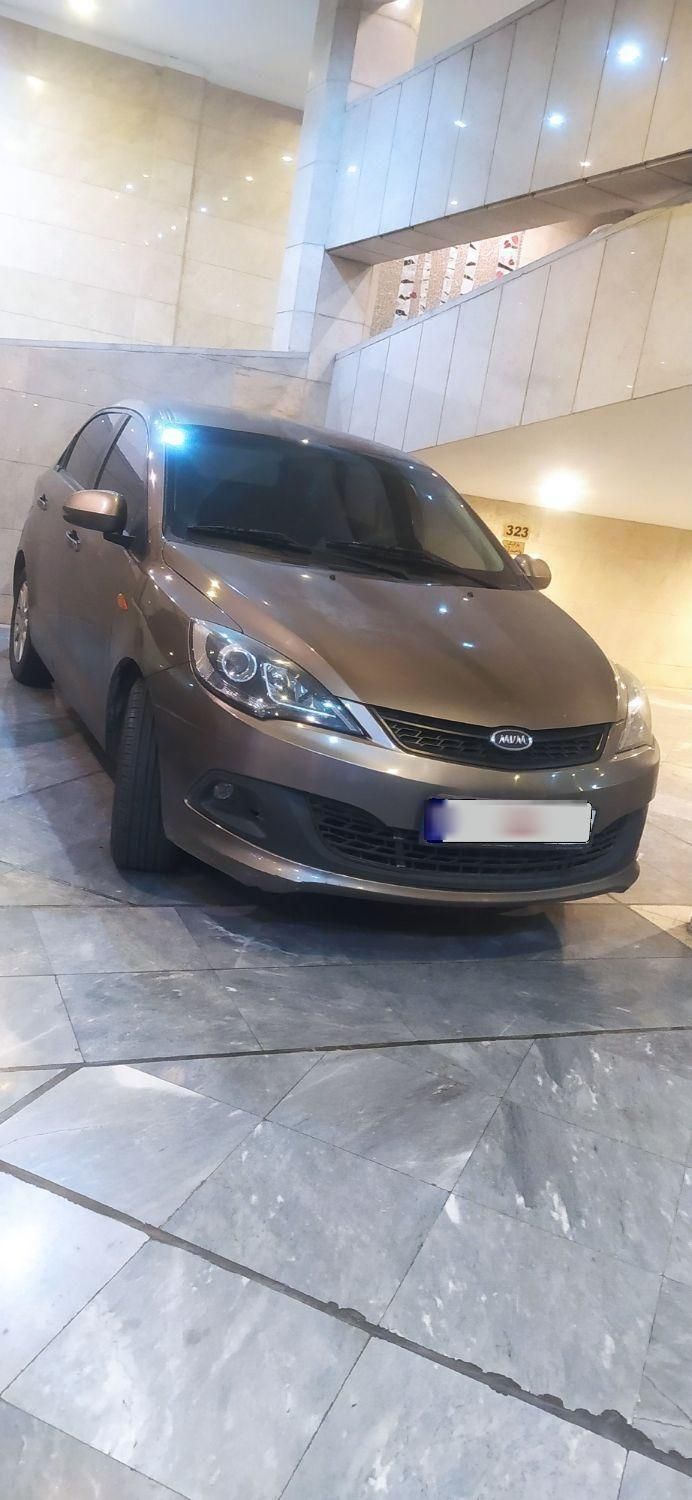 خودرو ام وی ام، 315 صندوقدار آگهی ann_19700502