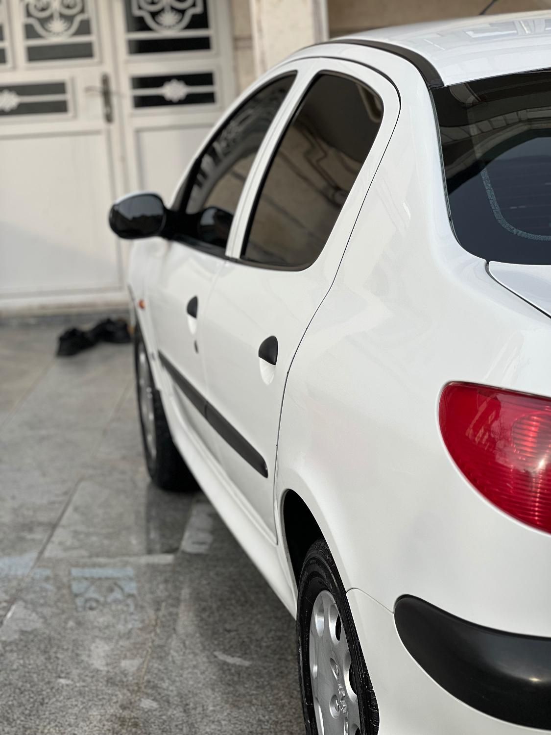 پژو ۲۰۶ صندوق دار v8 - 1397