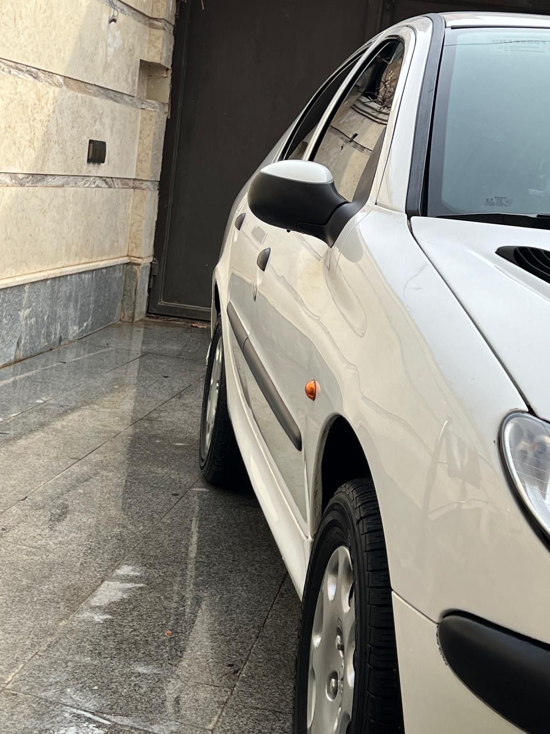 پژو ۲۰۶ صندوق دار v8 - 1397