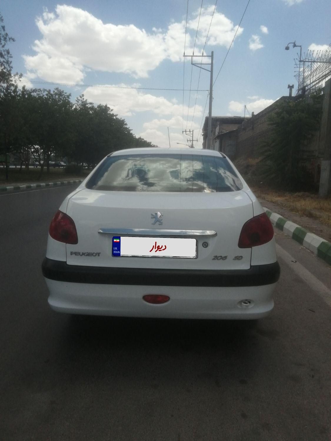 پژو ۲۰۶ صندوق دار v8 - 1394
