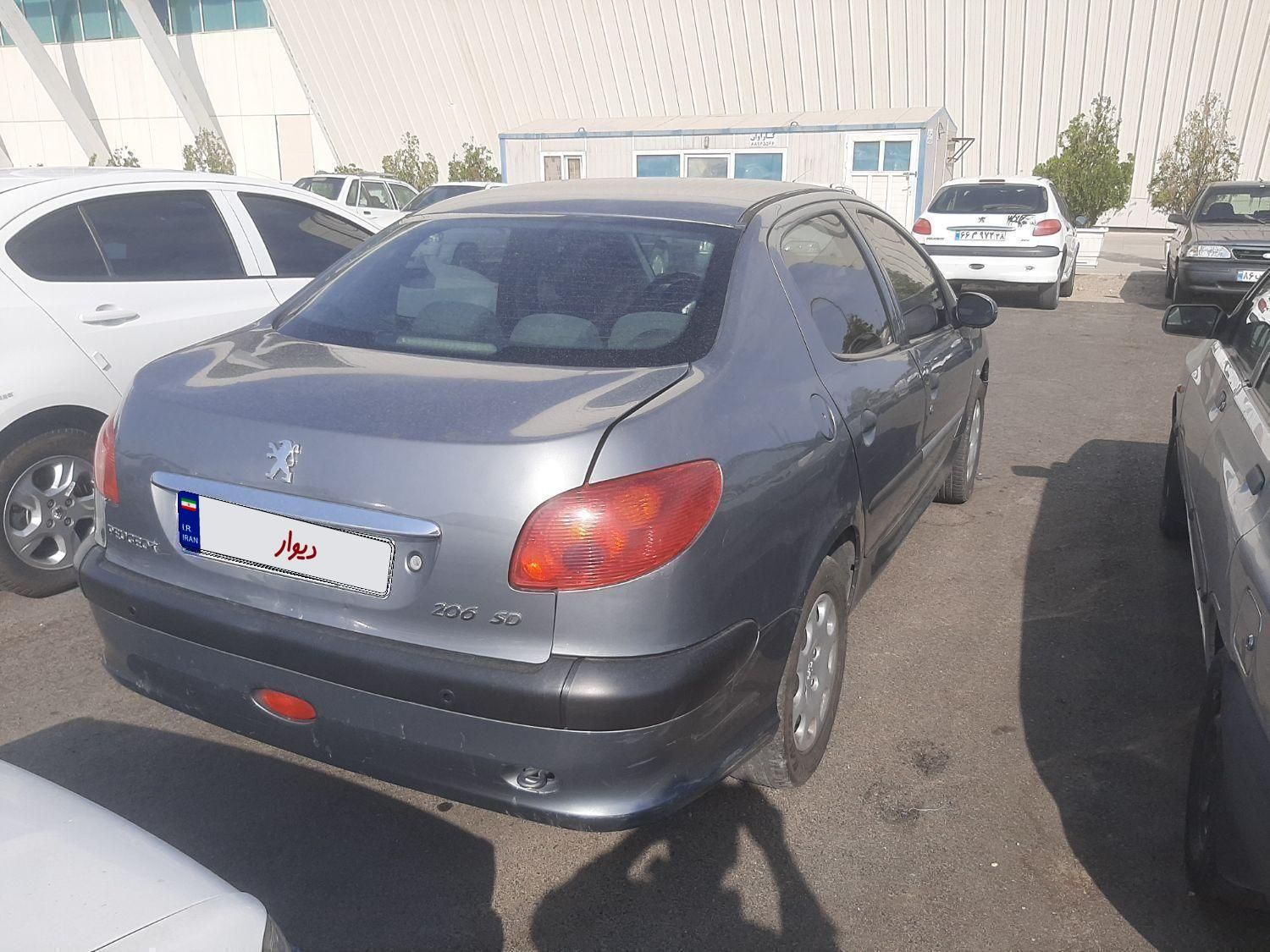 پژو ۲۰۶ صندوق دار v8 - 1392