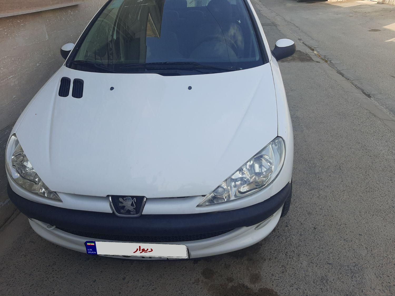پژو ۲۰۶ صندوق دار v8 - 1398