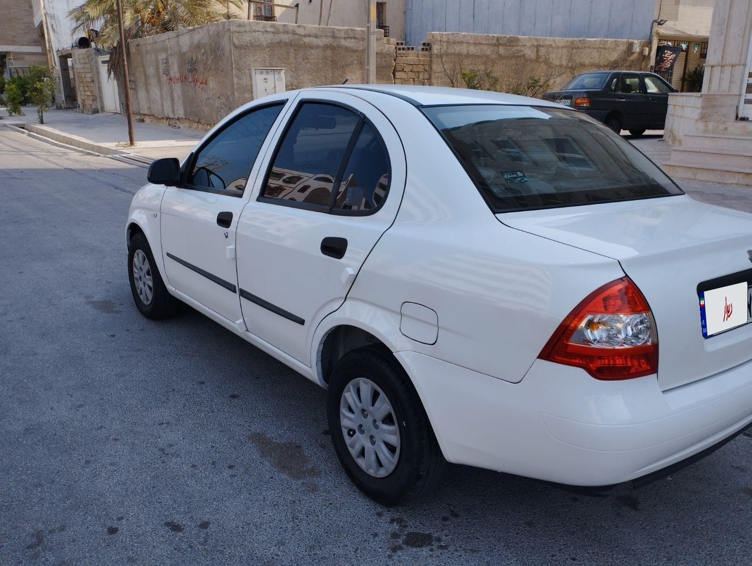 تیبا صندوق دار SX - 1401