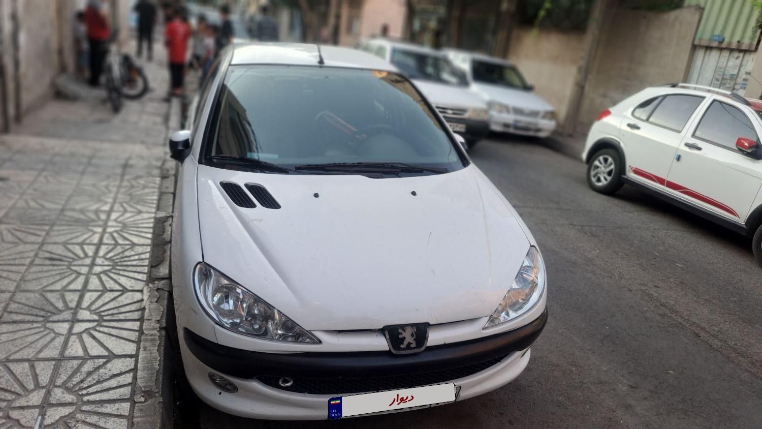 پژو ۲۰۶ صندوق دار v8 - 1391