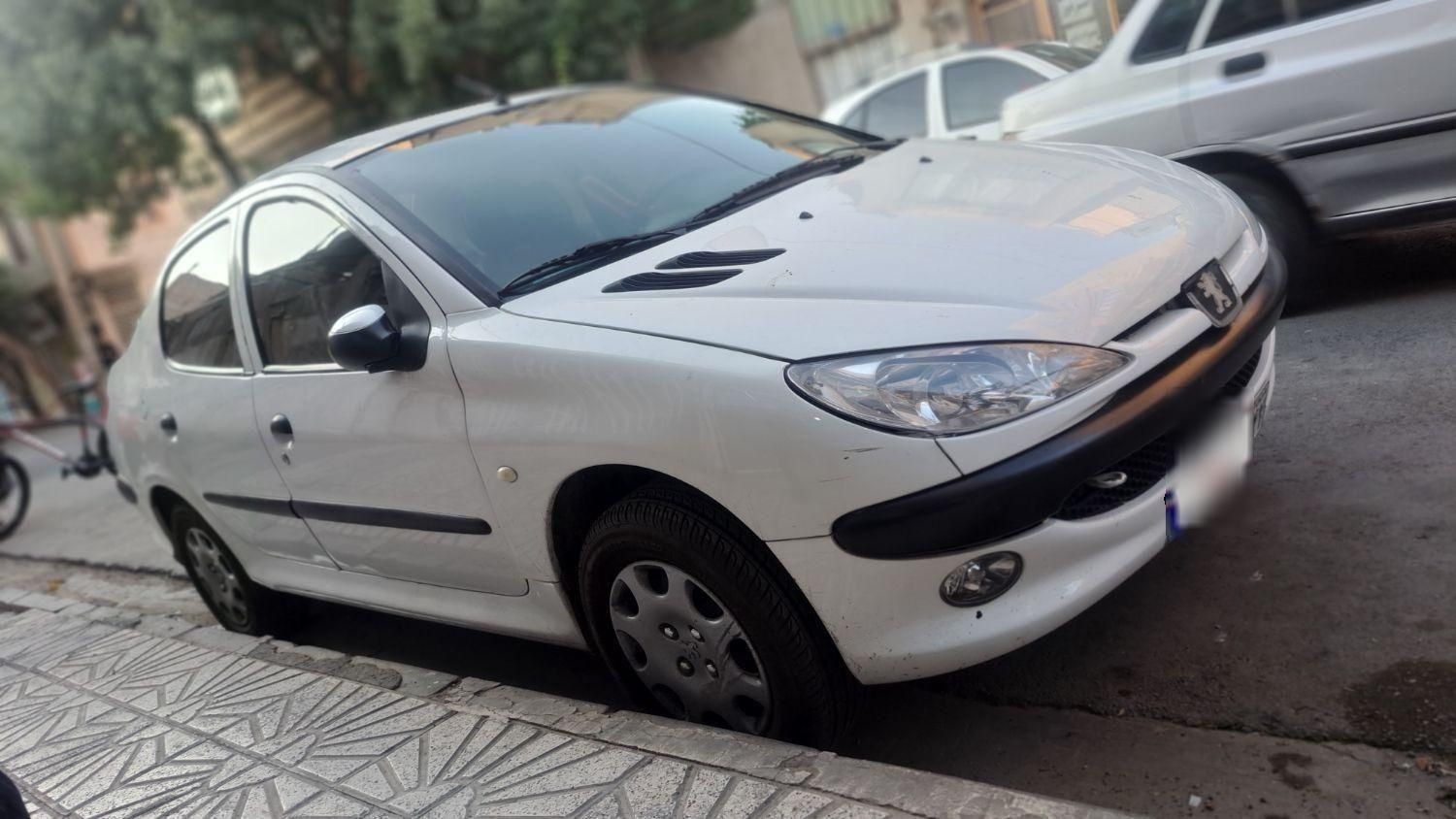 پژو ۲۰۶ صندوق دار v8 - 1391