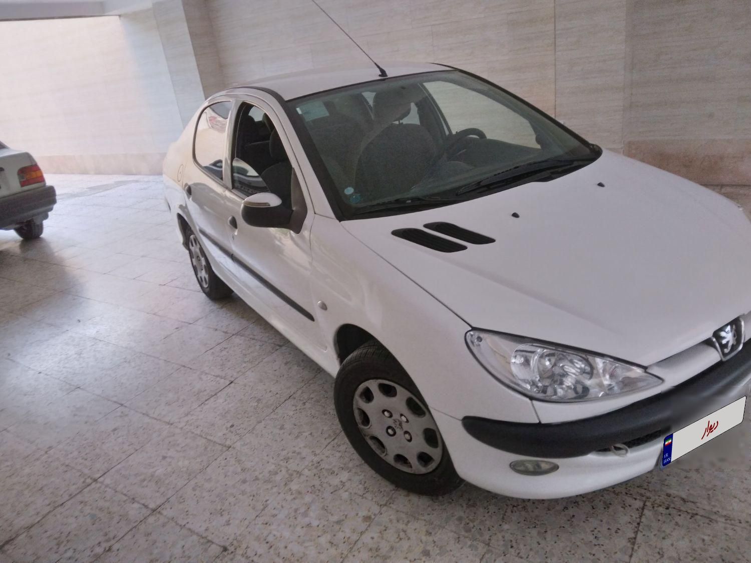 پژو ۲۰۶ صندوق دار v8 - 1394