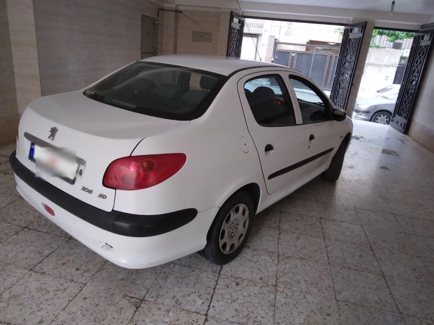 پژو ۲۰۶ صندوق دار v8 - 1394
