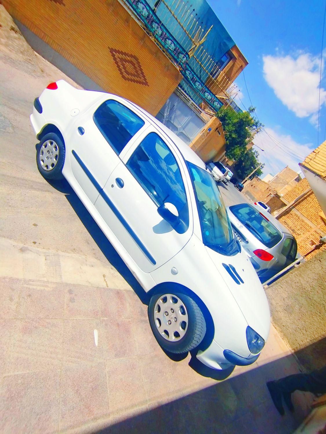 پژو ۲۰۶ صندوق دار v8 - 1397
