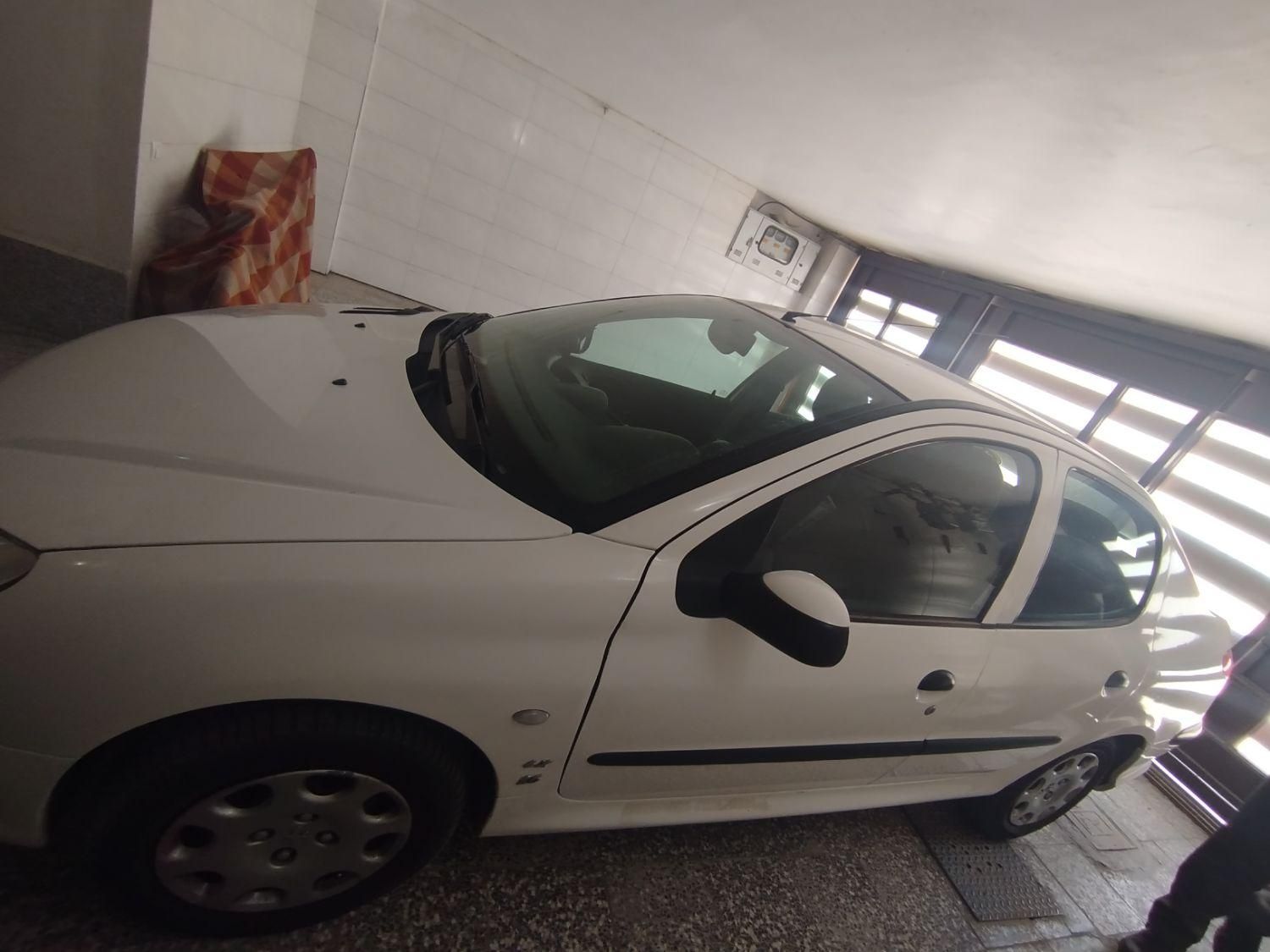 پژو ۲۰۶ صندوق دار v8 - 1397