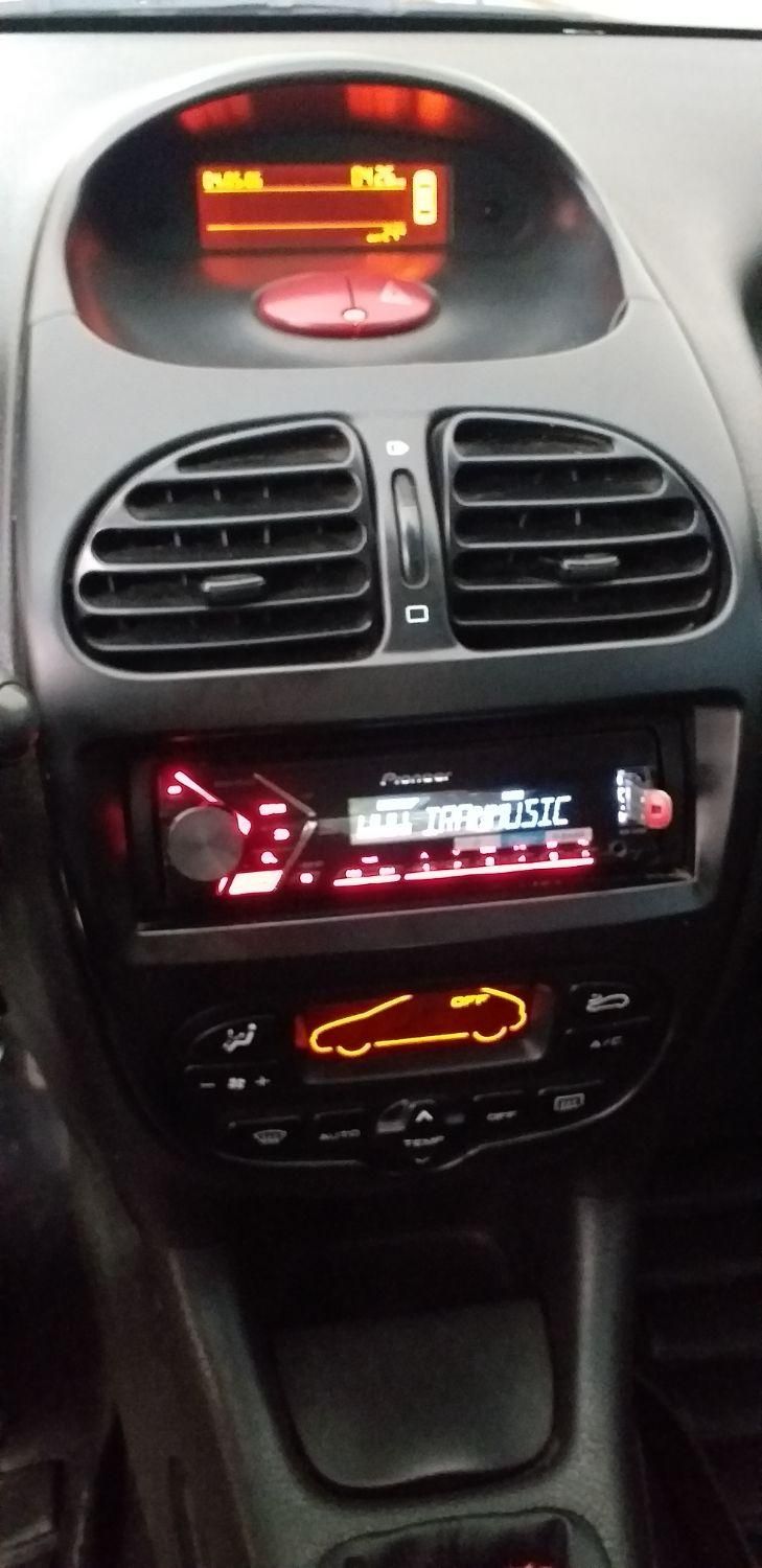 پژو ۲۰۶ صندوق دار v8 - 1395