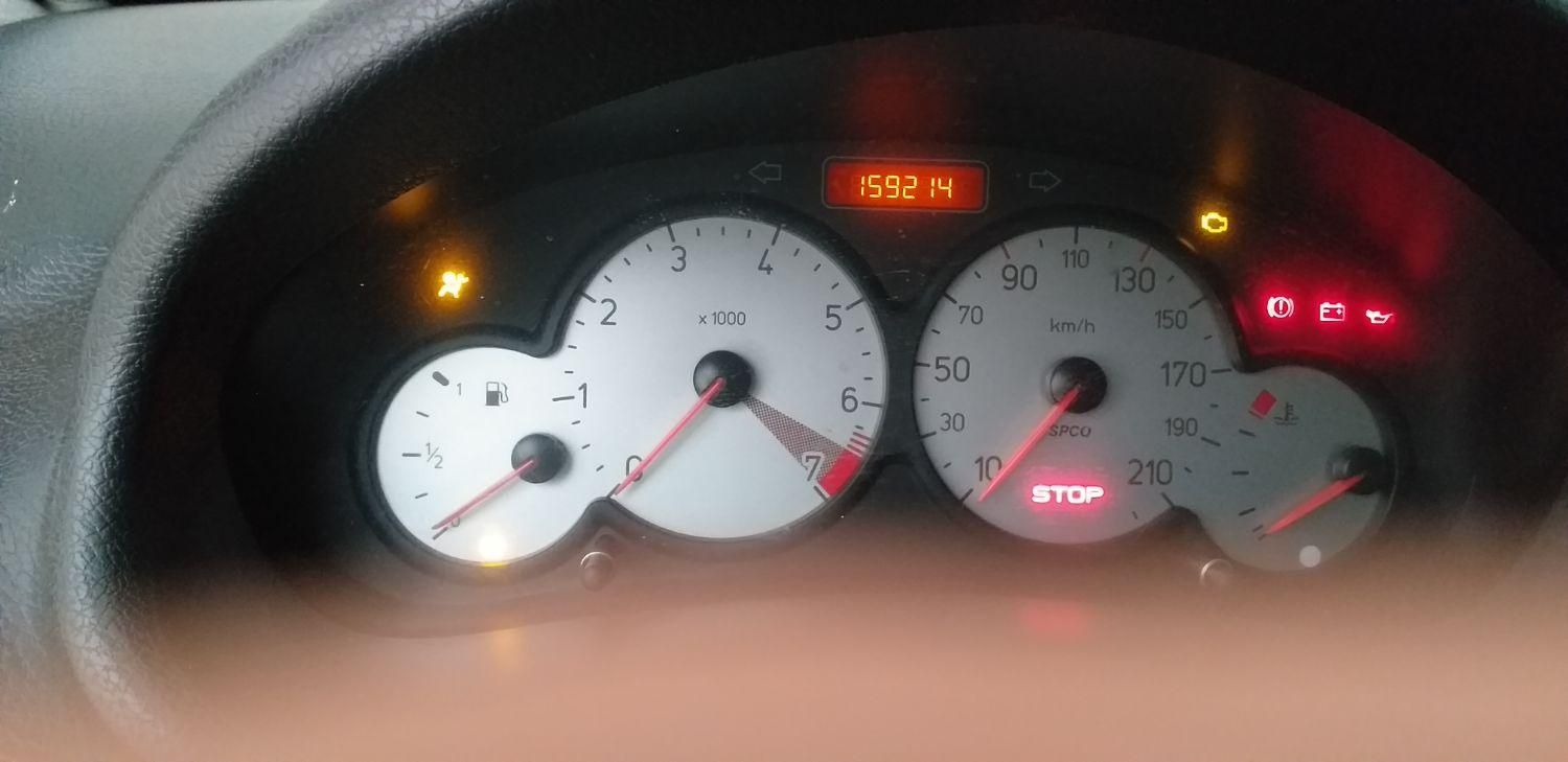 پژو ۲۰۶ صندوق دار v8 - 1395