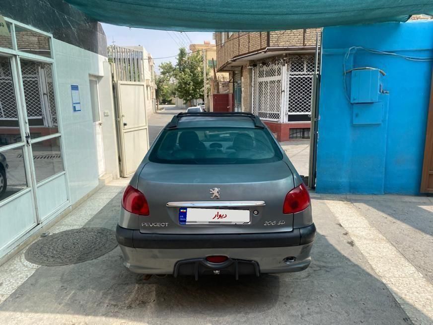 پژو ۲۰۶ صندوق دار v8 - 1385